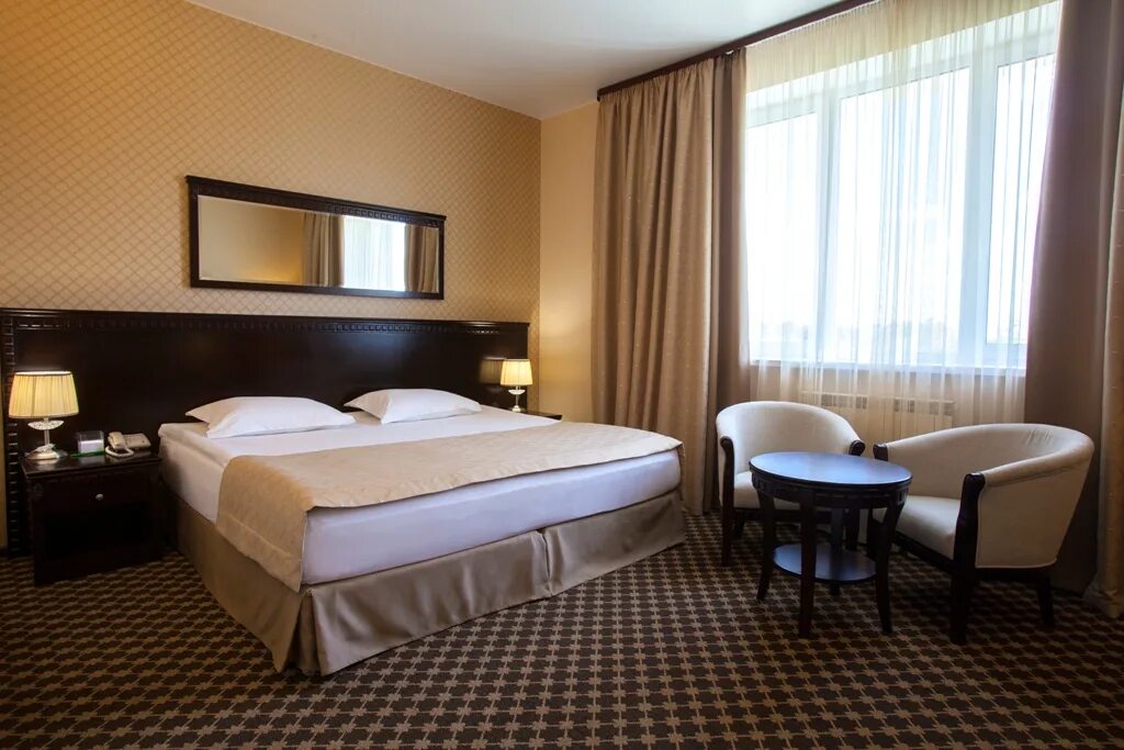 Гринхол каменск уральский. Каменск-уральский гостиница гринн грин холл. Грин холл каменск-уральский номера. Парк отеля грин холл каменск-уральский. Отель грин холл каменск.