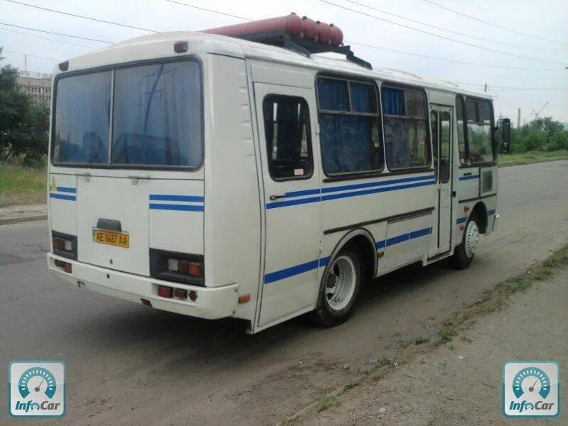 Автобус паз шины. ПАЗ 3205 1989. ПАЗ 3205 2002. Заднее стекло ПАЗ 3205. ПАЗ-3205 автобус.