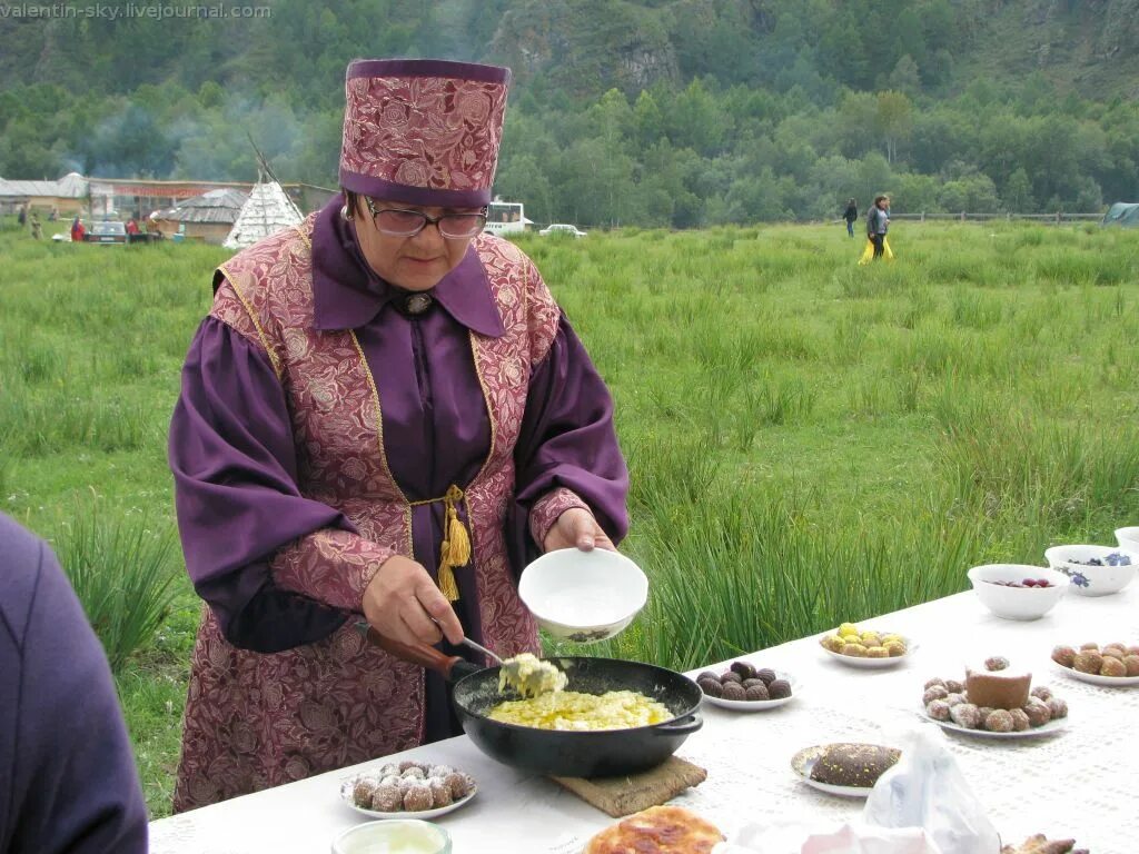 Хакасские блюда. Хакасское национальное блюдо ТАЛГАН. Хыйма хакасов. Нац кухня хакасов. Хакасы народ национальные блюда.