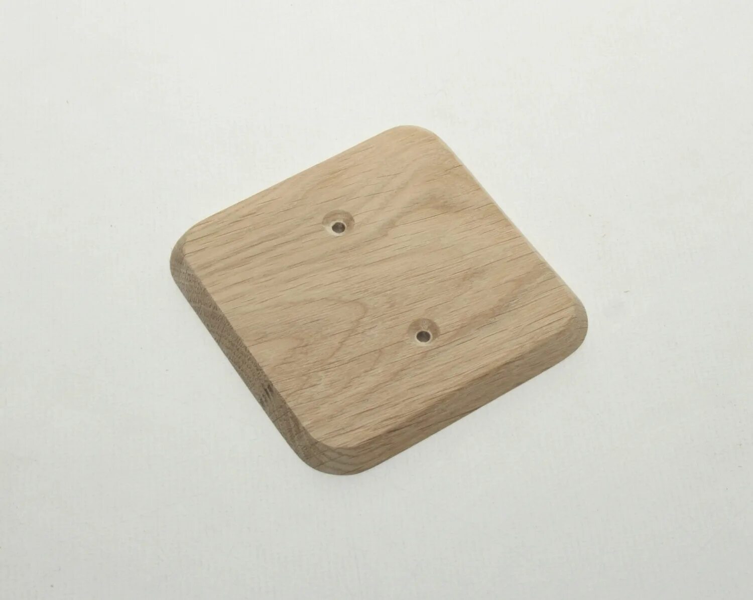 подложка под розетки и выключатели. деревянные накладки под розетки. подкладка деревянная для розеток. подложка под розетку. подкладка под розетку.