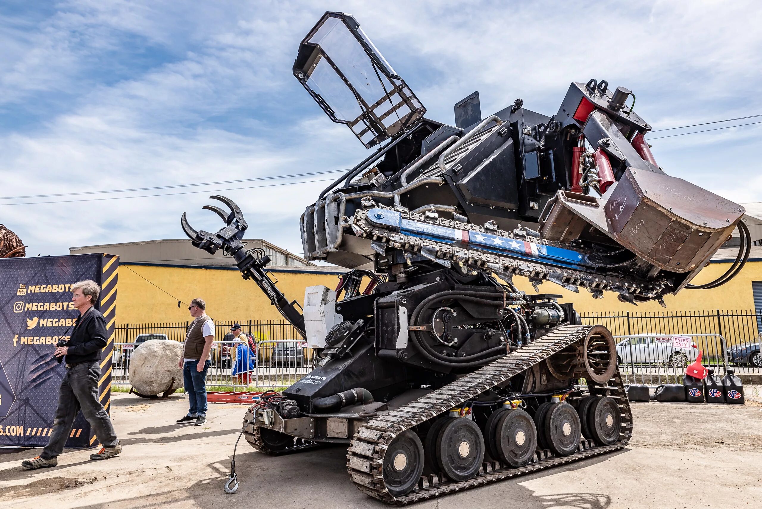 Робот Eagle Prime. Робот Kuratas. Megabot робот. Японский боевой робот Kuratas. Виды боевых роботов