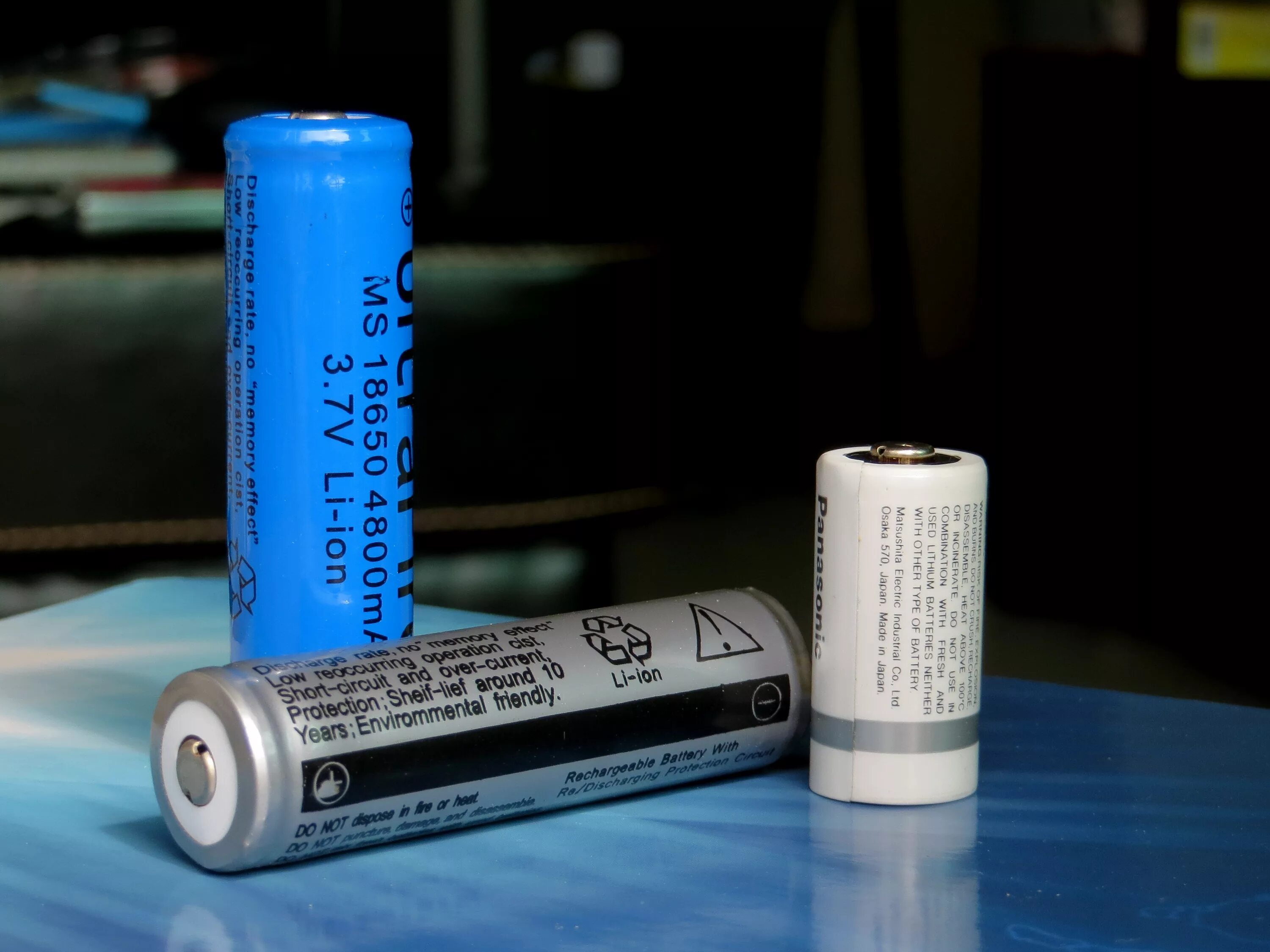 Li-ion Battery 18650. Panasonic CR 123h. Литиево ионные батареи.