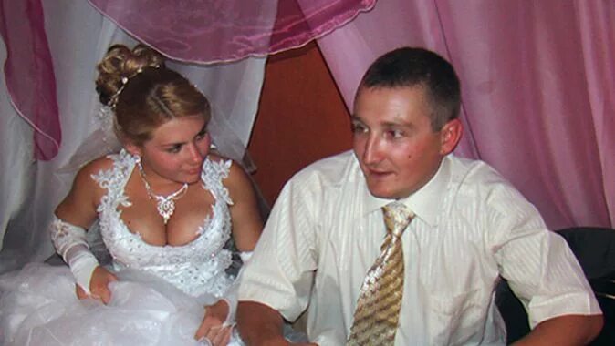 Невеста с другим мужчиной. Фотосессия жены с другом. Русское домашнее жена изменяет мужу видео