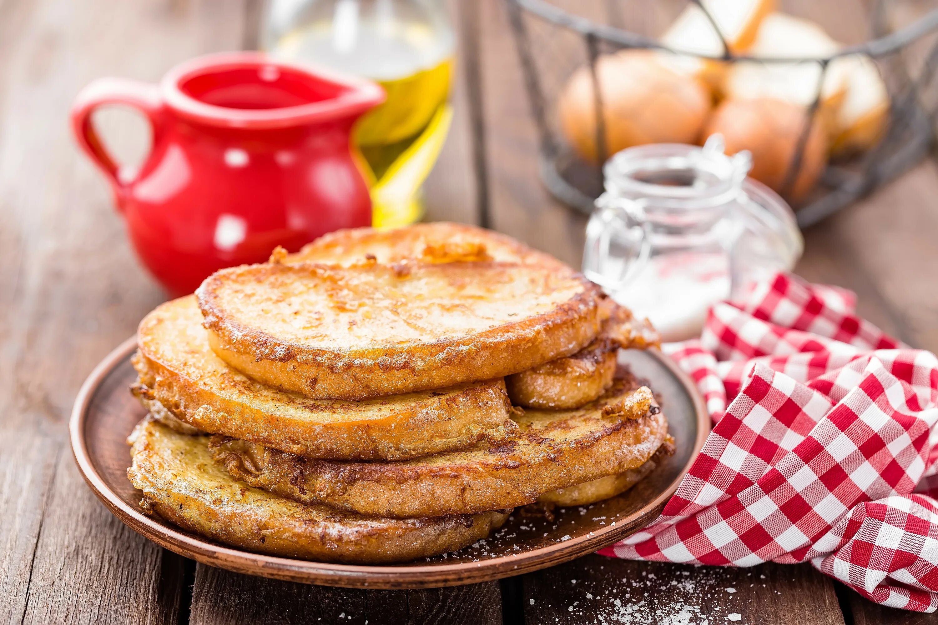 Хлеб с молоком и сахаром