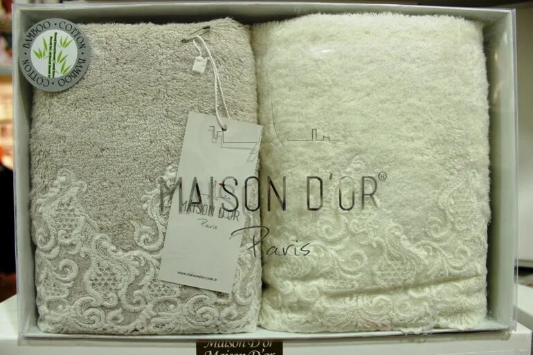 Maison полотенца. Мейсон диор полотенца. Maison d'or Paris полотенце. Мейсон дор набор полотенец.