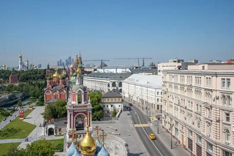 Дом напротив красной площади