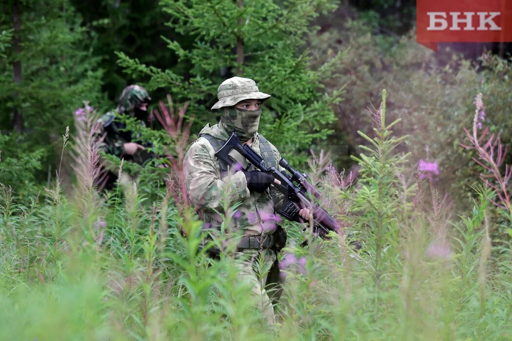 Собр в неформальной обстановке специалистов на природе. Омон разведка. Собр в лесу. Собр в лесу. Собр челябинск.