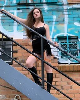 Isabella Ardley 11/02/2022 * CelebMafia