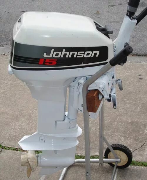 Johnson evinrude. Лодочный мотор Джонсон 9.9. Лодочный мотор Джонсон 90. Лодочный мотор Джонсон 15. Мотор Лодочный 9.9 Джонсон модель bj10bacue.