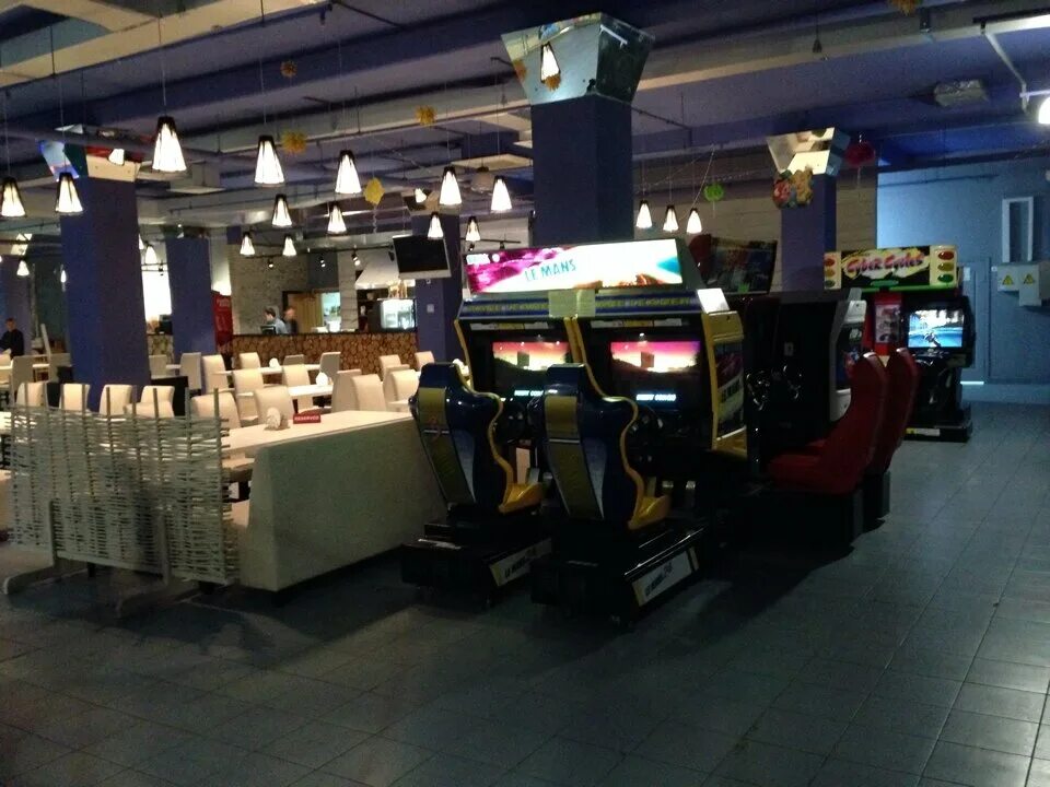 боулинг клуб коктейль белгород. проект боулинга. боулинг в шеломово бекасово. боулинг кафе. какаду волжский боулинг.