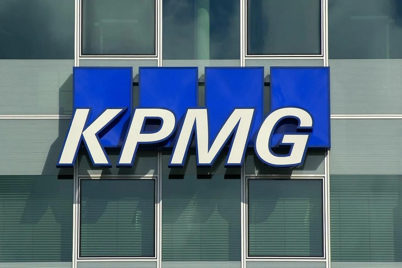 КПМГ. КПМГ компания. Большая четверка аудиторских компаний. KPMG логотип.