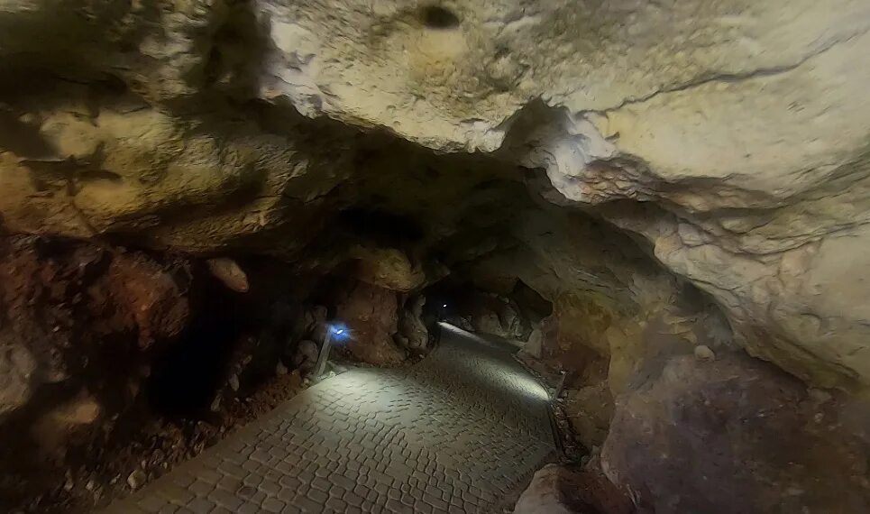 Пещера таврида экскурсии. Пещера Таврида. Пещера Таврида в Крыму. Пещера Таврида музей. Пещера Таврида в Крыму экскурсии.