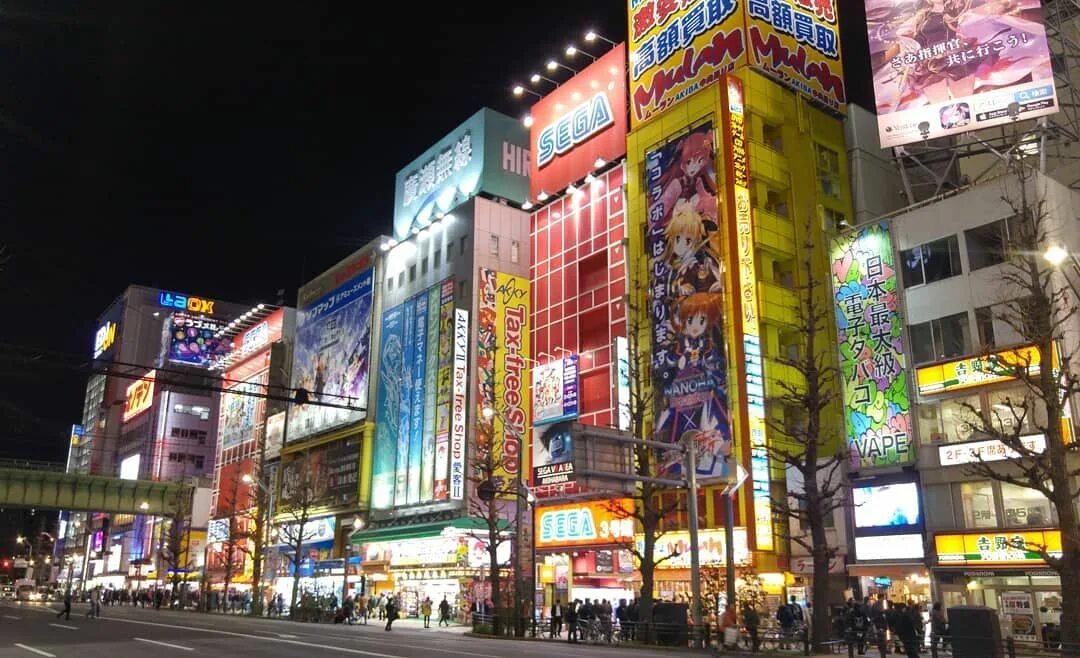 Город токио интернет магазин. Токио акихабара ночью. Город токио интернет магазин. Магазин город токио в москве. Японские бренды косметики.