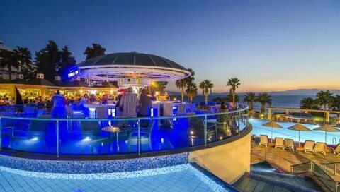 Sky grand