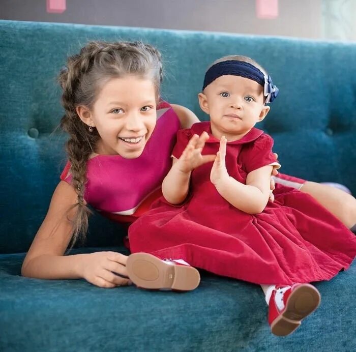 Дочь для всех. Елена воробей дочь софия игоревна лебенбаум. Дочь елены. Арина мелик-карамова. Воробей елена с дочкой.