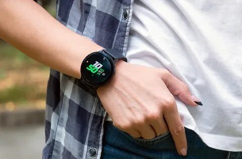 Samsung watch на руке