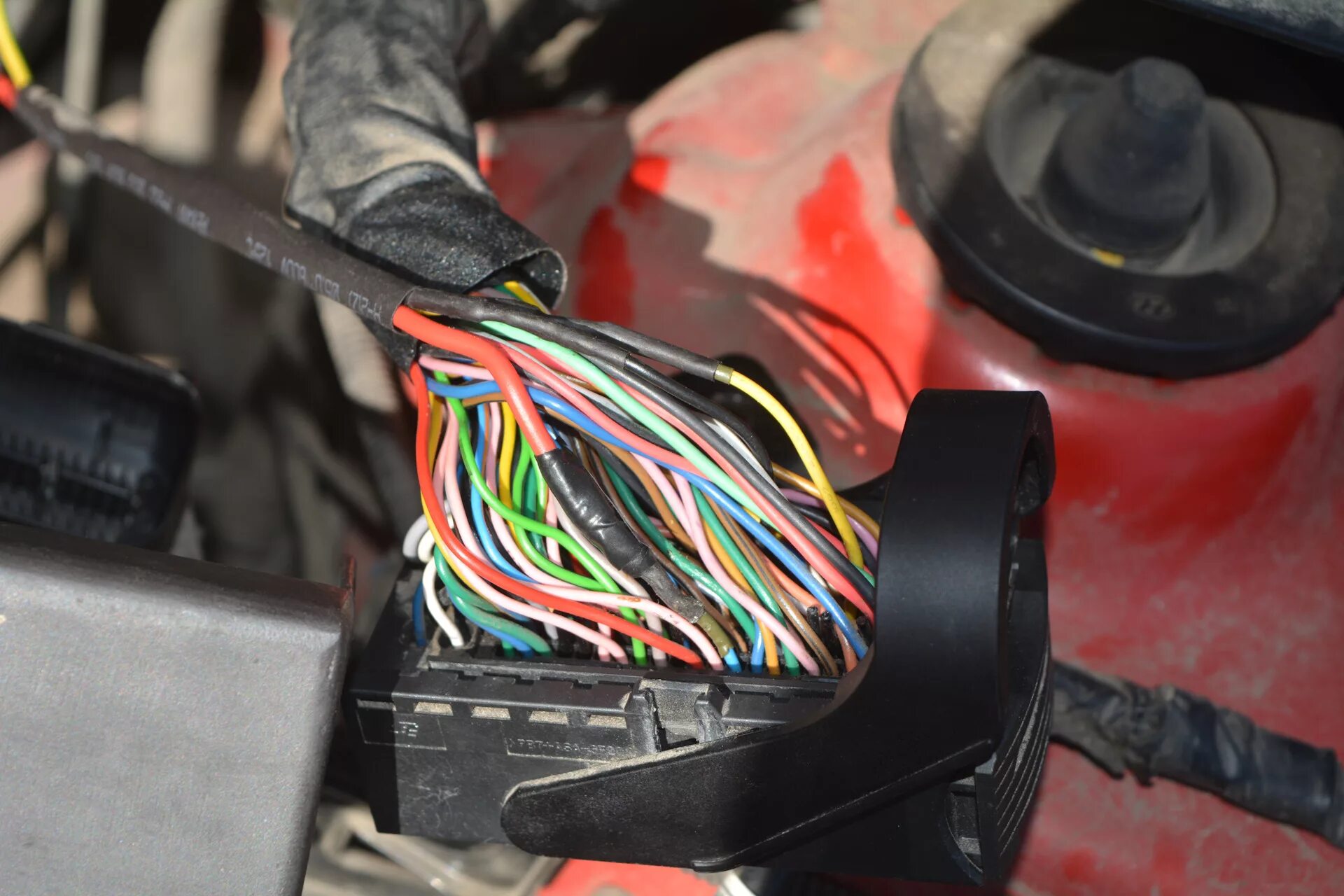 Круиз контроль киа соул. Кнопка круиз контроля рено дастер. Круиз контроль прошивка. Модуль круиз solaris ардуино. Блока круиз контроля (k20a6 с круиз контролем).