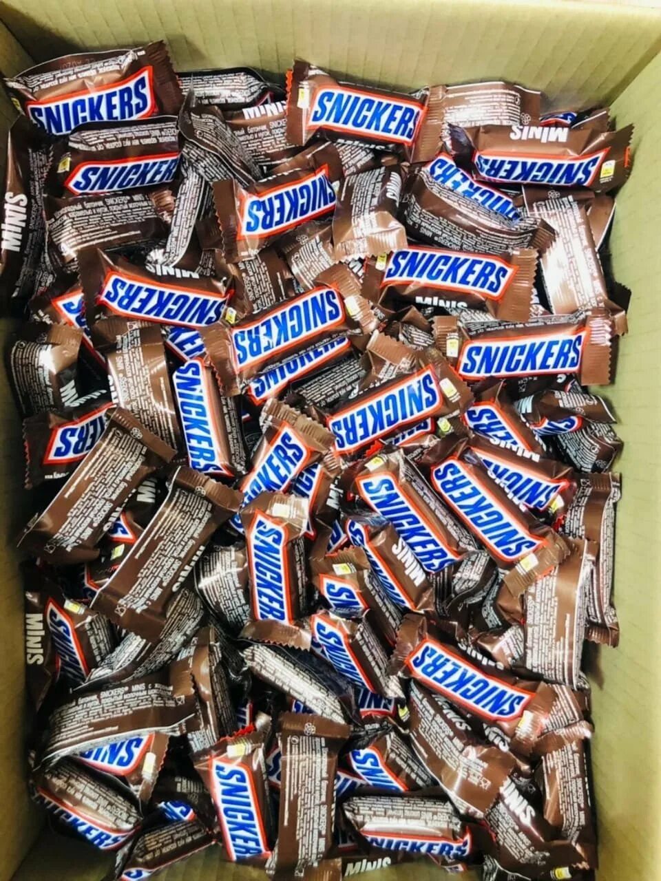 Сладости килограммами. Конфеты snickers 1кг (Марс). Мини конфеты Сникерс Твикс Баунти. Сникерс мини 1 кг. Конфеты Сникерс 1 кг.