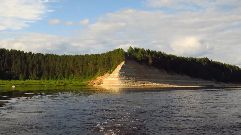 Уровень реки сухона. Река Сухона Вологодской области. Мыс бык Великоустюгский район. Река Сухона Великоустюгский район. Река Сухона Сокольский район.