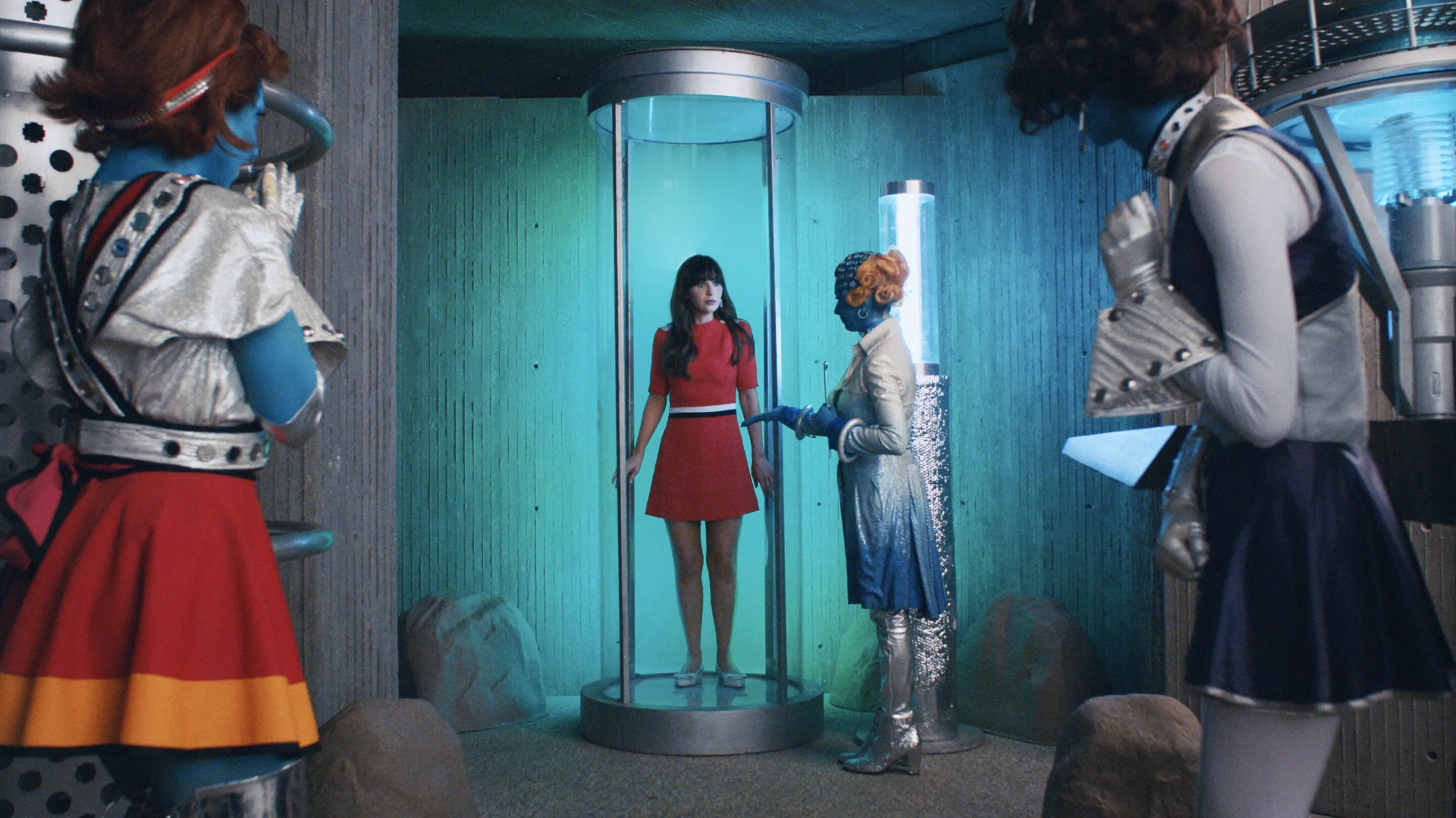 Not the end. Зои Дешанель автостопом по галактике. Katy Perry - not the end of the World. Katy Perry: not the end of the World (2020). Not the end of the World Katy Perry альбом.