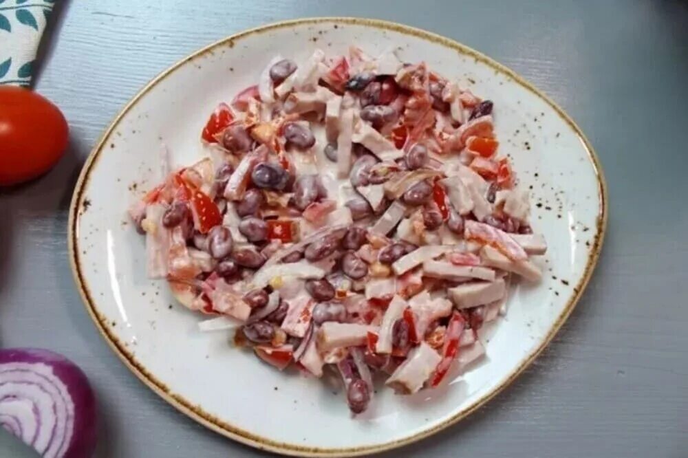 Салат из фасоли с ветчиной. Салат из фасоли с ветчиной. Салат с фасолью консервированной и ветчиной. Салат с фасолью консервированной и ветчиной. Салат с фасолью консервированной и ветчиной.