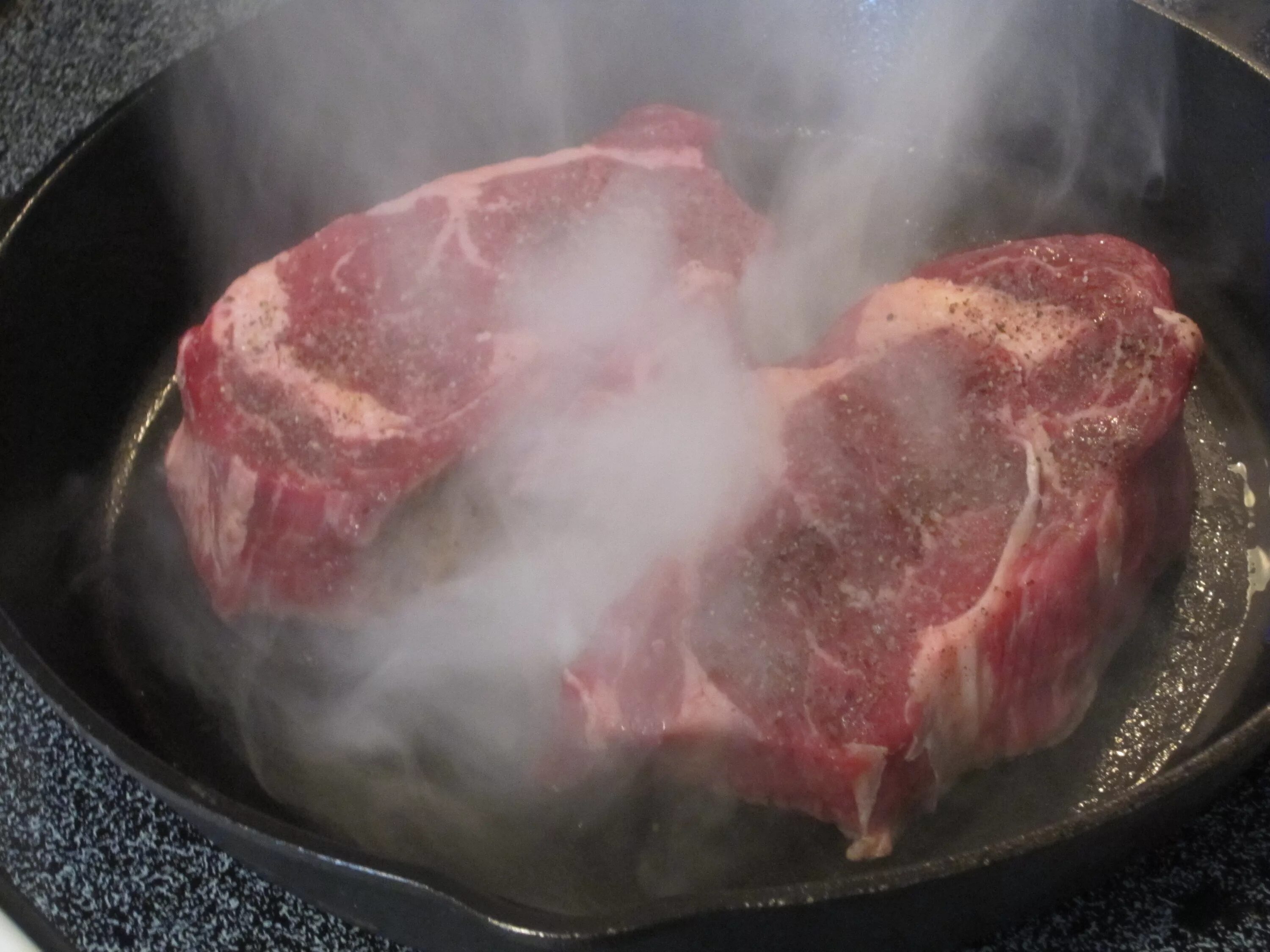 Нагревание мяса. Почему пенится мясо при жарке