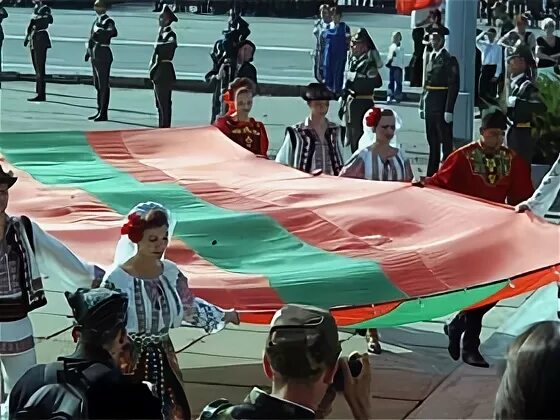 Экономическая блокада приднестровья. Солдаты с флагом ПМР. ПМР Родина мир..