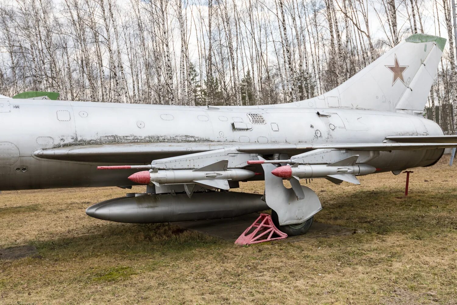 Самолет б 9. Су-9 перехватчик. Самолет Су 9 перехватчик. Су-11 истребитель. Су-7 истребитель.