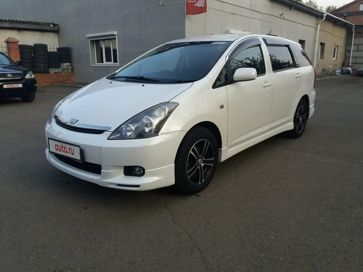 Toyota wish 1. Тойота виш 2003. Тойота виш 2003 красная. 8 hi 132 л. Toyota wish 2003.