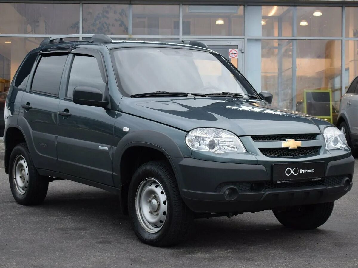 Купить ниву шевроле с завода цена. Chevrolet Niva 2123. Chevrolet Niva 2123 2015. Chevrolet Niva 2123 серый. Шевроле Нива 1 Рестайлинг.