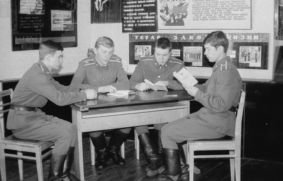 Впу 28 краматорск. 42 училище. В. 42 училище. Хпу 42 в екатеринбурге.