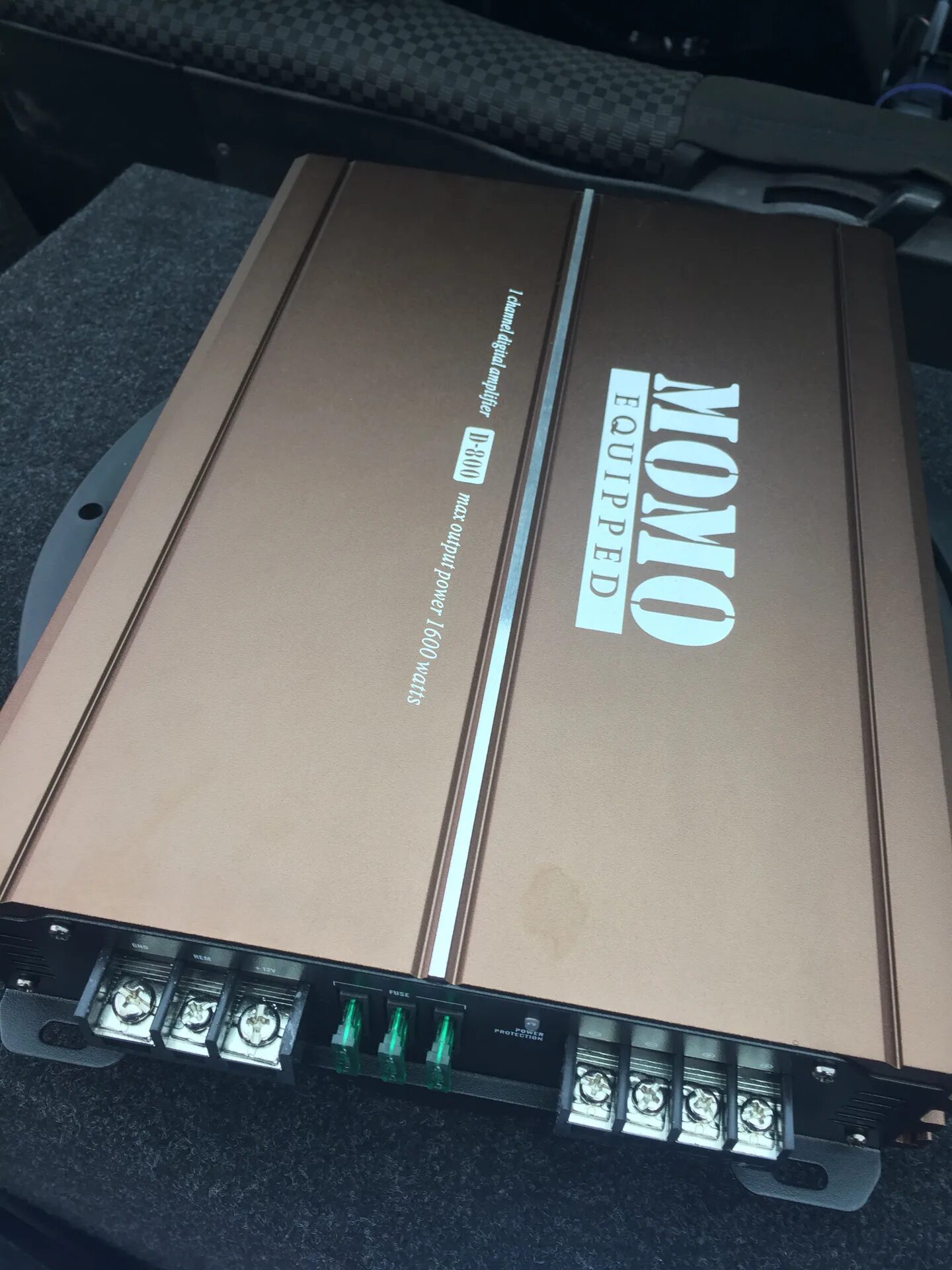 Моноблок момо. Моноблок Momo d1000. Моноблок Momo 800w. Усилитель Momo d-800. Усилитель МОМО 4.90.