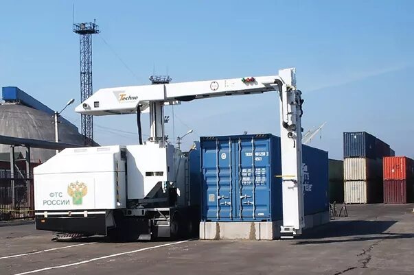 Пробка из фур на границе. Таможенный осмотр с идк. Идк ростовская таможня. Идк досмотровый комплекс. Таможенный осмотр с идк.