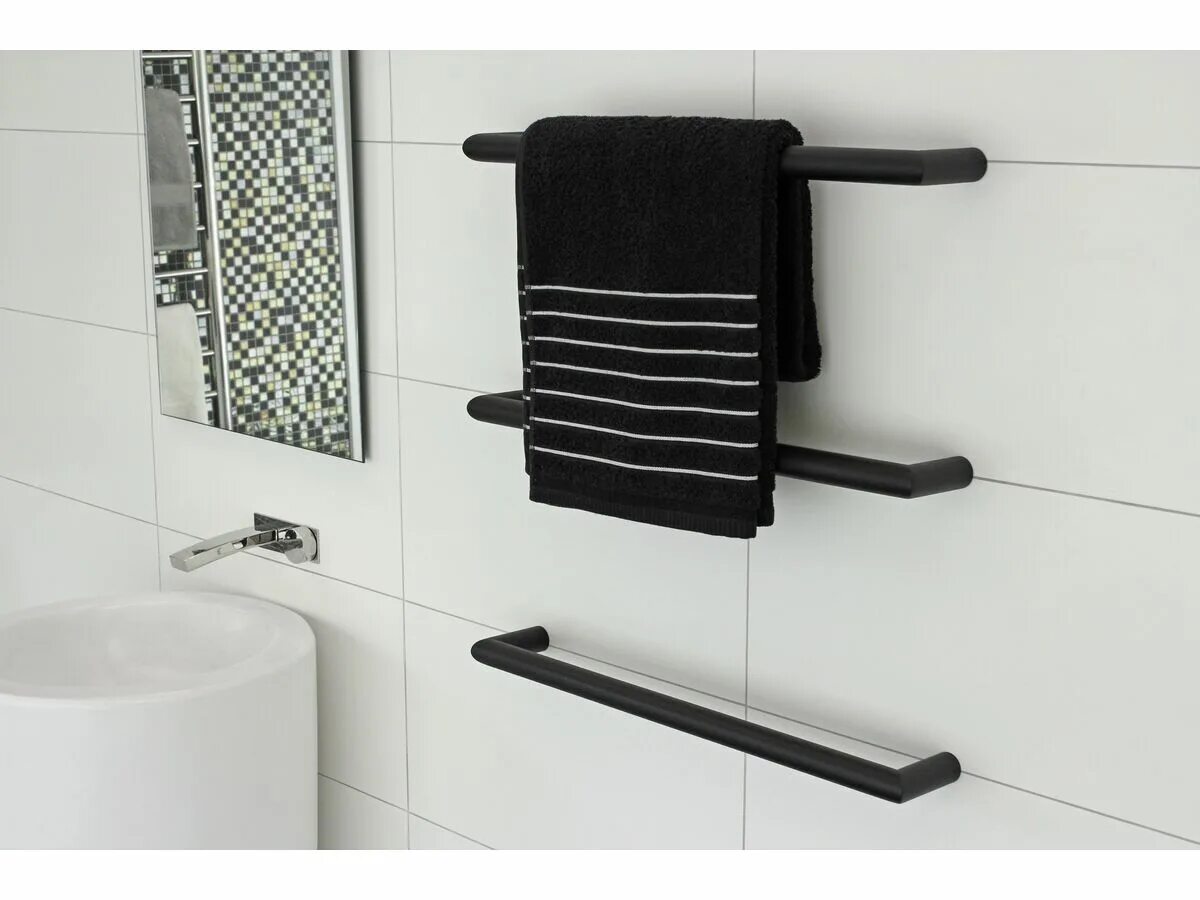 Черные полотенца для ванной. Black Towel Rail полотенцесушитель. Heated Towel Rail полотенцесушитель. Полотенцесушитель Loten Rail z. Полотенцесушитель Loten Rail v.