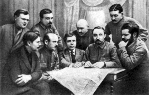 Цк рсдрп б 1917. Заседание цк партии большевиков 1917. большевистская коммунистическая партия 1917. партия большевиков в 1917 фото.