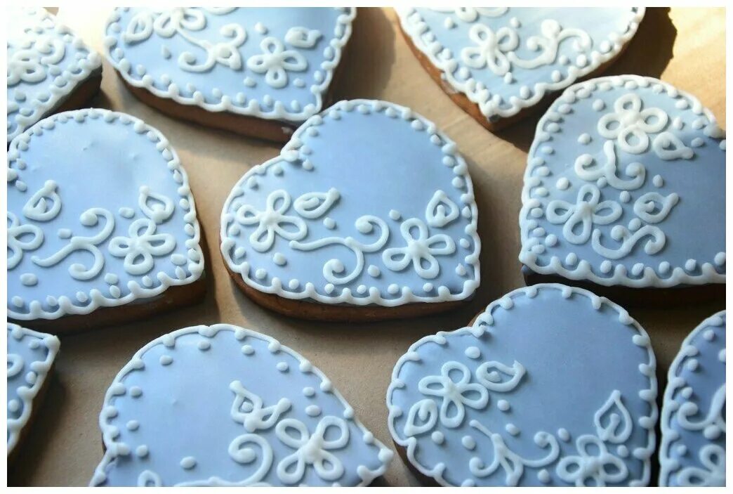 имбирные пряники айсинг. айсинг для кружева. торт с кружевами. украшение торта кружевом. айсинг для кружева.