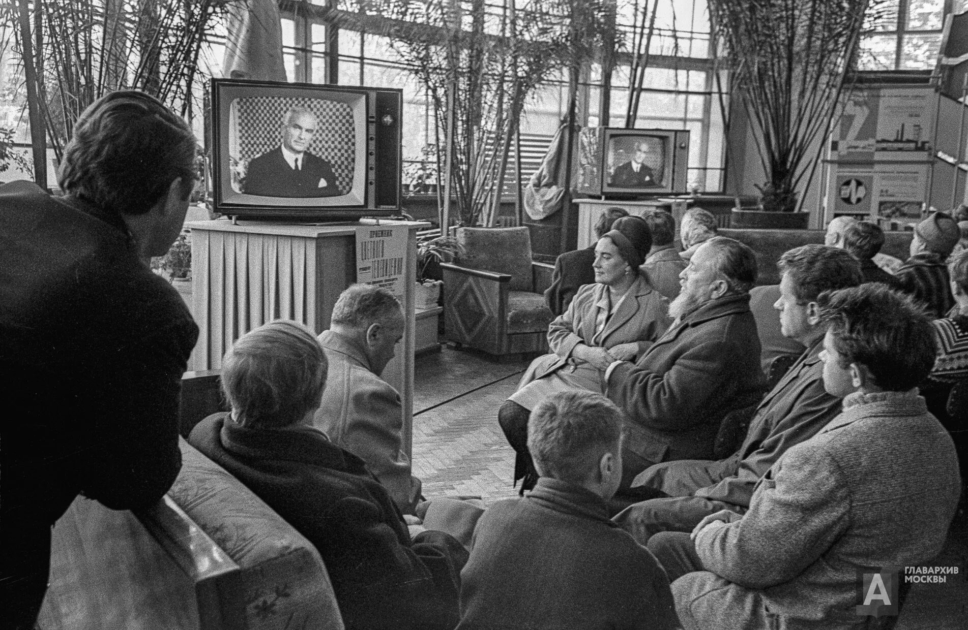 Первое советское телевидение. Центральная студия телевидения СССР 1951. Центральная студия телевидения (1951—1957). Центральная студия телевидения 1954 год. Студия телевидения 1989.