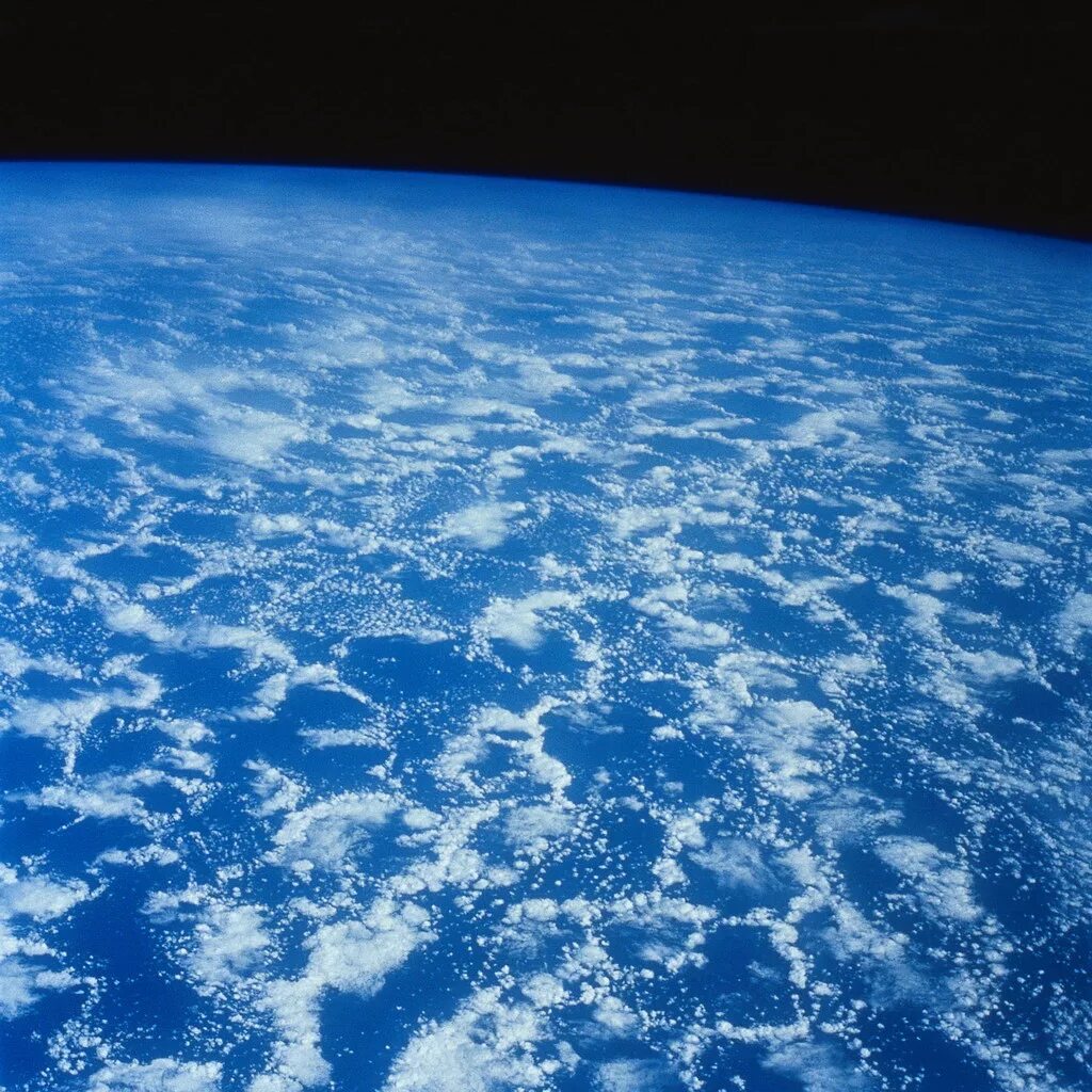 Планета океан. Земля из космоса. Океан вид из космоса. Мировой океан из космоса. О земле и космосе.