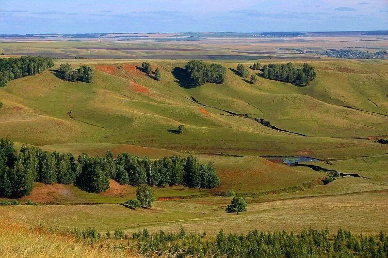 Какой рельеф в казани. Гора Чатыр Тау. Заповедник Чатыр Тау. Природа Азнакаевского района в Татарстане. Гора Чатыр Тау в Азнакаево.