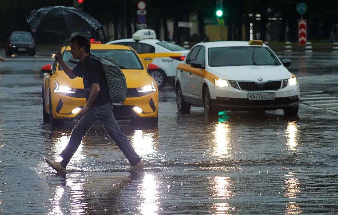 Ливень в Москве. Дождь в Москве. Сильнейший дождь в Москве. Дождь в Москве вчера.
