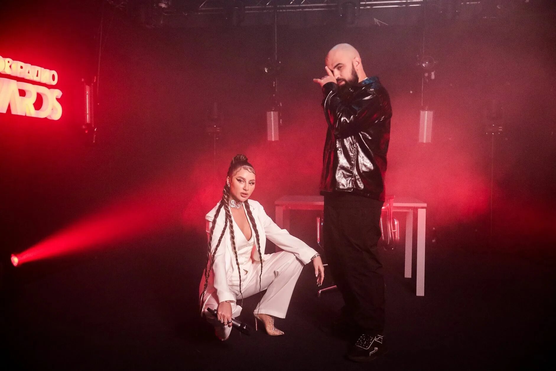 Муз тв 2019. Музыка 2021 муз тв. Ксения собчак премия муз тв. Премия муз тв 20/21 начало света. Группа градусы муз тв.