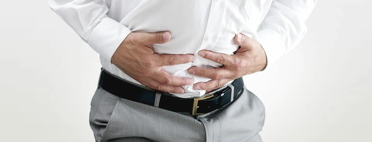 Болит и тянет левый бок под ребрами спереди. Боль справа внизу живота у женщин. Болит живот в районе пупка. Болит в нижней части живота слева. Боль с левой живота у мужчин.