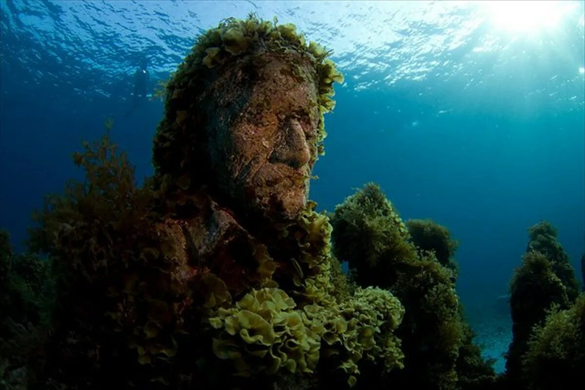 Тайный океанов. Подводный парк Канкун. Канкун Мексика подводный музей. Озеро под водой. Дно океана.