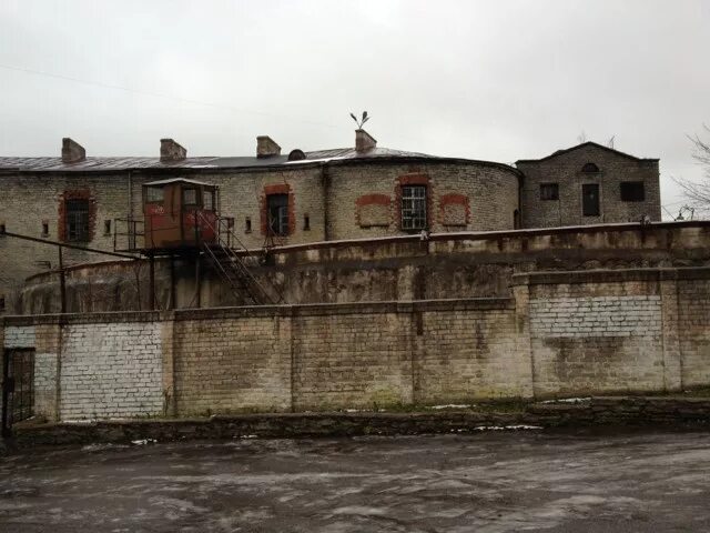 Квартал тюремного типа