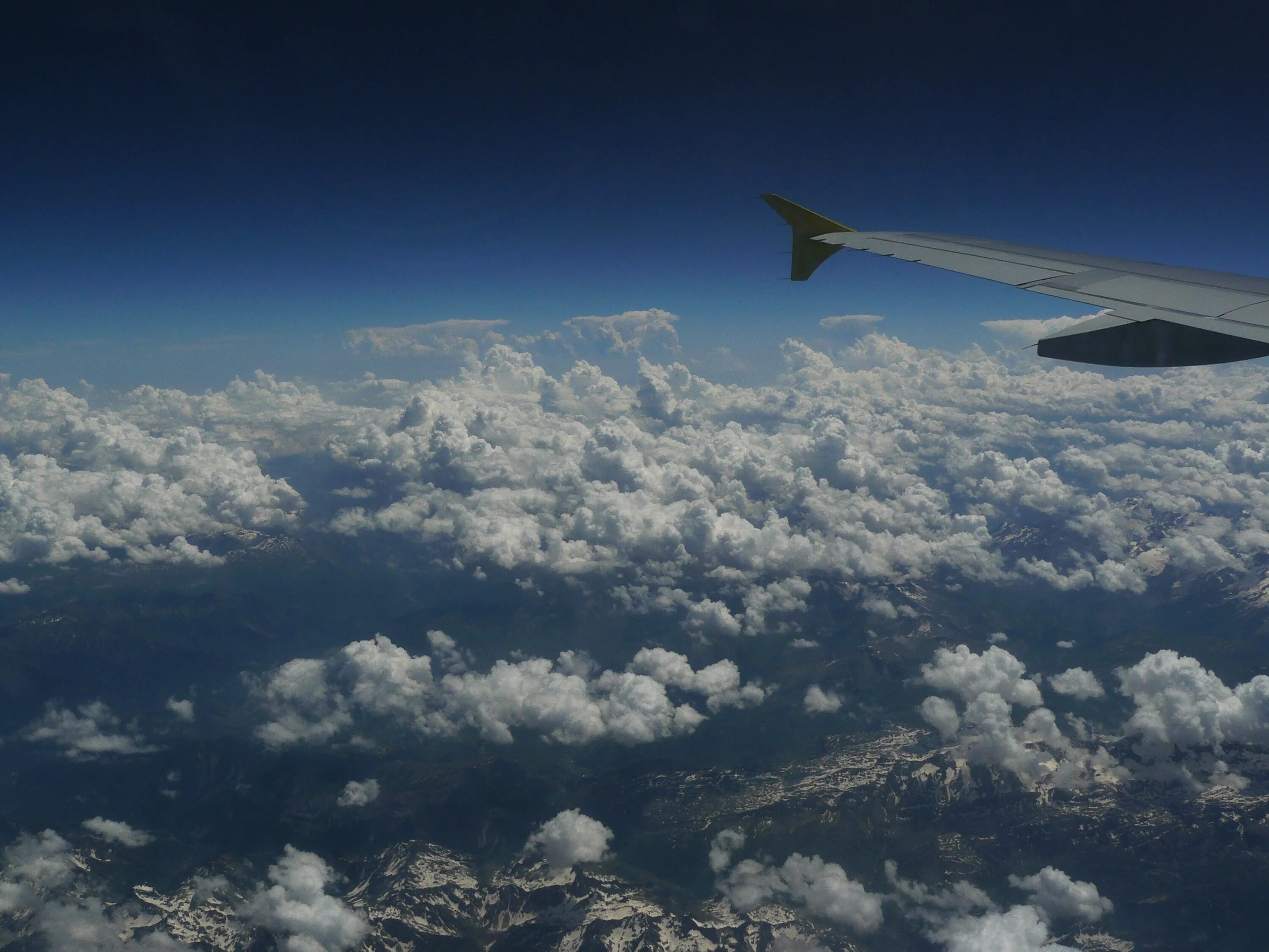 Flight фото. Самолет над облаками. Flight фото. 835. Самолет в облаках.