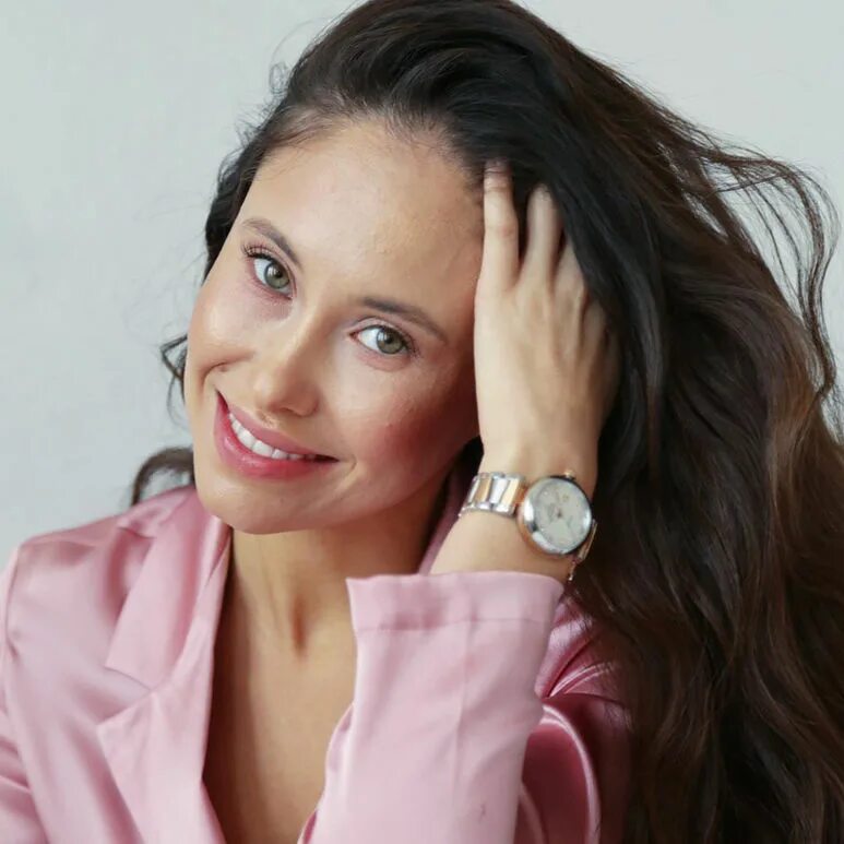 Юлия михалкова депутат. Михалкова уральские пельмени. Работа для женщины в уральских. Работники балаковской аэс. Юлия михалкова 2021.