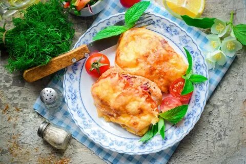 Куриная грудка запеченная под