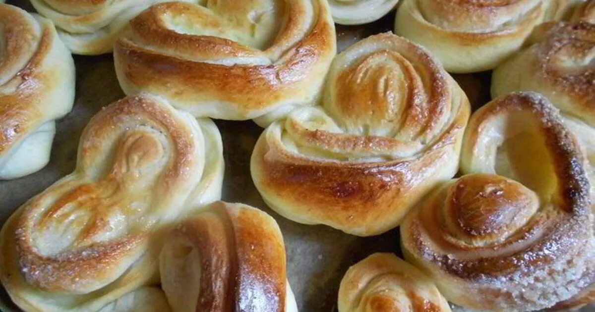 Плюшка московская. Приготовить плюшки с сахаром в духовке. Булочки из дрожжевого теста с сахаром. Приготовить плюшки с сахаром в духовке. Дагестан ,как делают тесто.