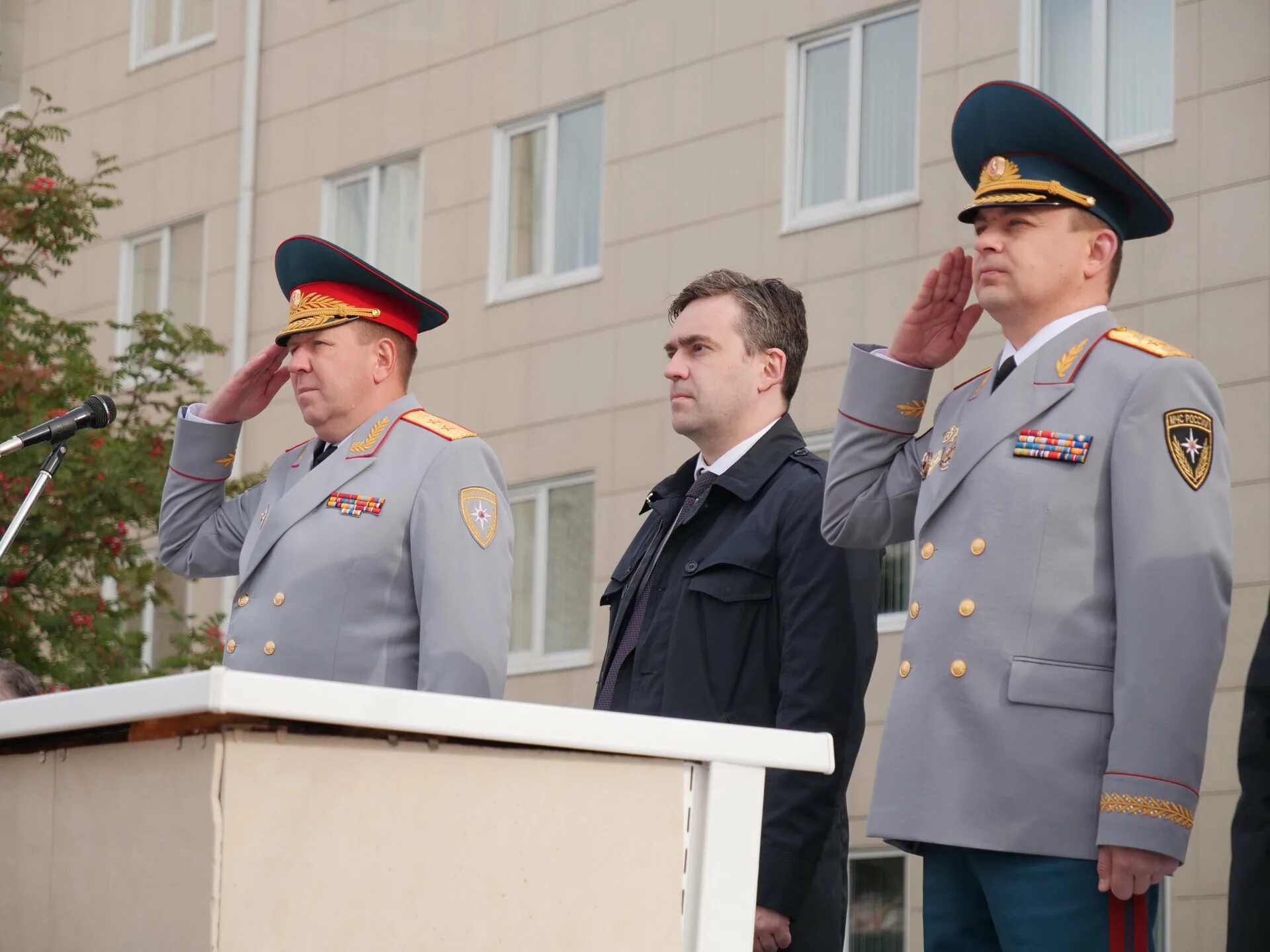 Сайт ивановской пожарно спасательной. Академия МЧС Иваново. Иваново пожарно-спасательная Академия. Ивановская пожарно-спасательная Академия эмблема. МЧС Академия Иваново здание.