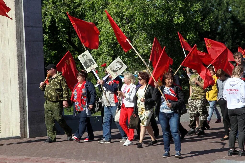 Как семьи отмечают день победы. Как отпраздновать 9 мая. В Адыгее отметили день Победы. Как отмечают 9 мая. Как празднуют 9 мая в семьях.